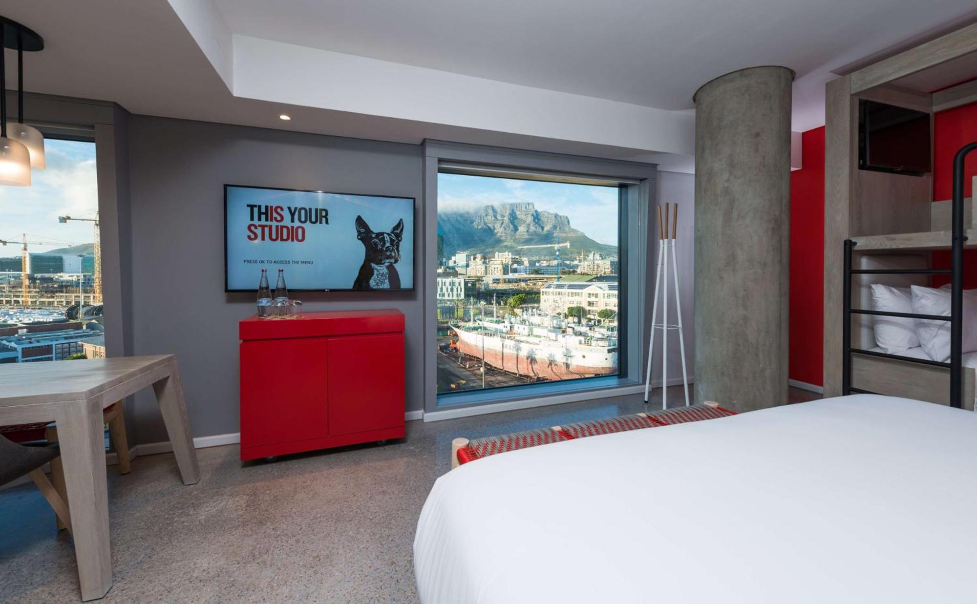 Radisson Red V&a Waterfront 4* Kaapstad