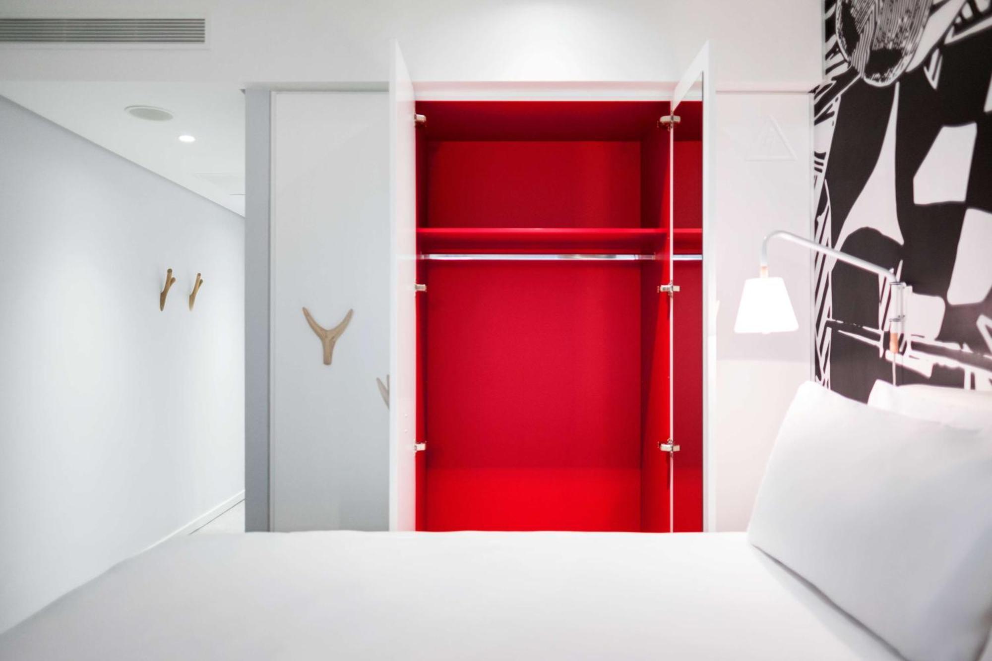 Radisson Red V&a Waterfront Cape Town