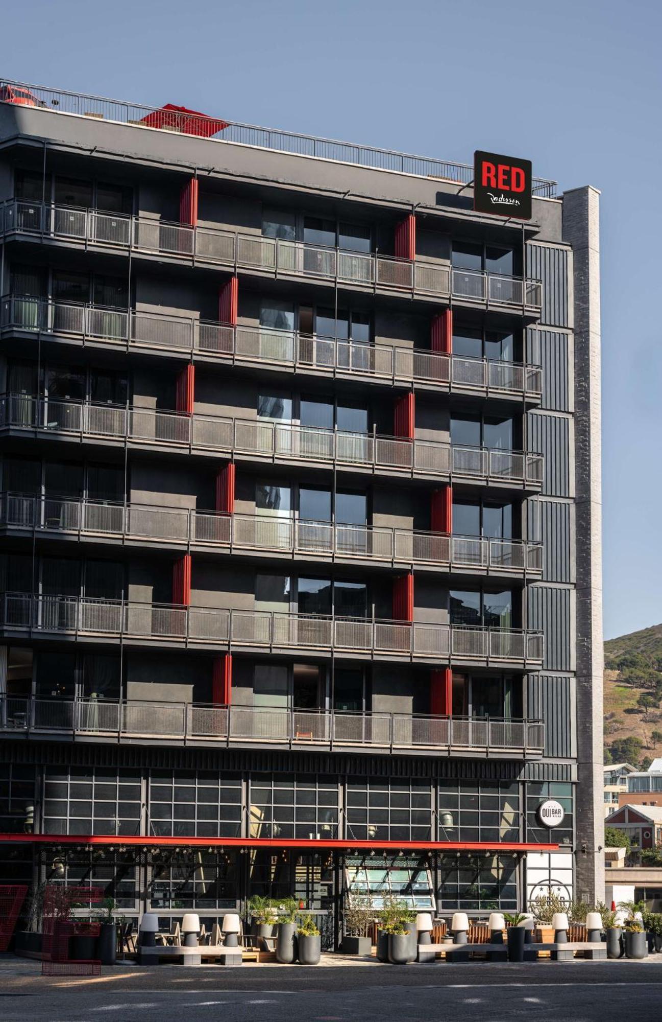 Radisson Red V&a Waterfront