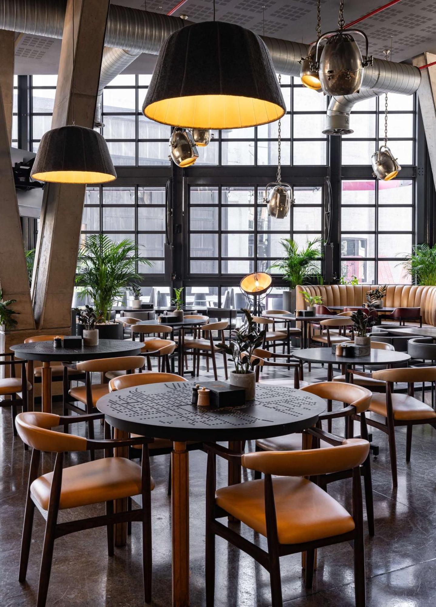 Radisson Red V&a Waterfront Hotel 4*
